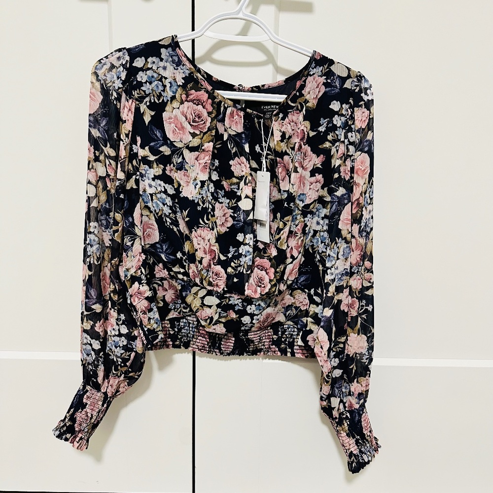 New with tags Ever New long sleeve crop blouse